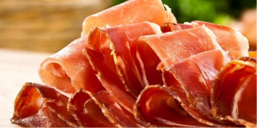 Dlaczego warto jeść mięso? Zalety suszonego mięsa typu jerky.